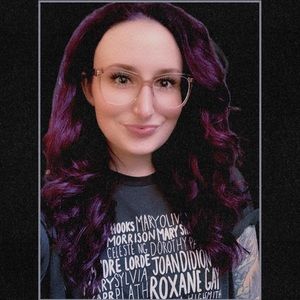 Meet your Posher, Alexis